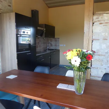 Au Clair De Loup ベッド・アンド・ブレックファスト 3*