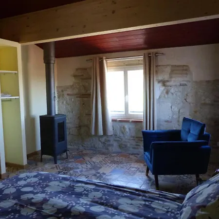 Au Clair De Loup ベッド・アンド・ブレックファスト Saint-Loup (Tarn-et-Garonne)