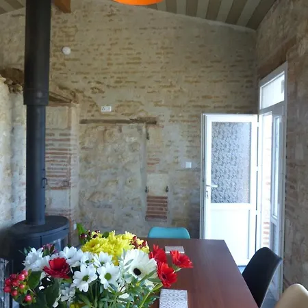 ベッド・アンド・ブレックファスト Au Clair De Loup 3*